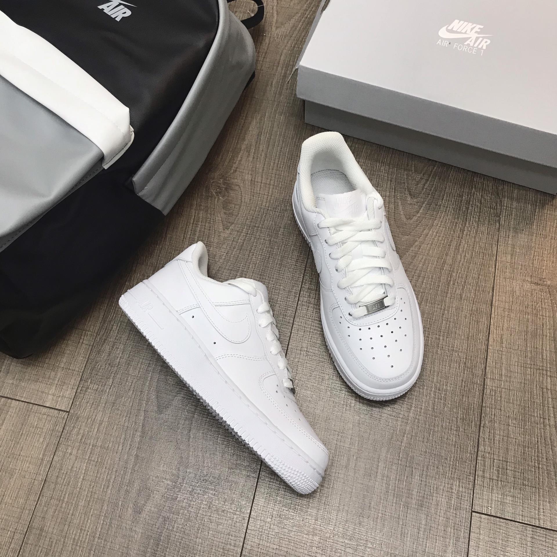 GIÀY NIKE AIR FORCE 1 ’07 TRIPLE WHITE