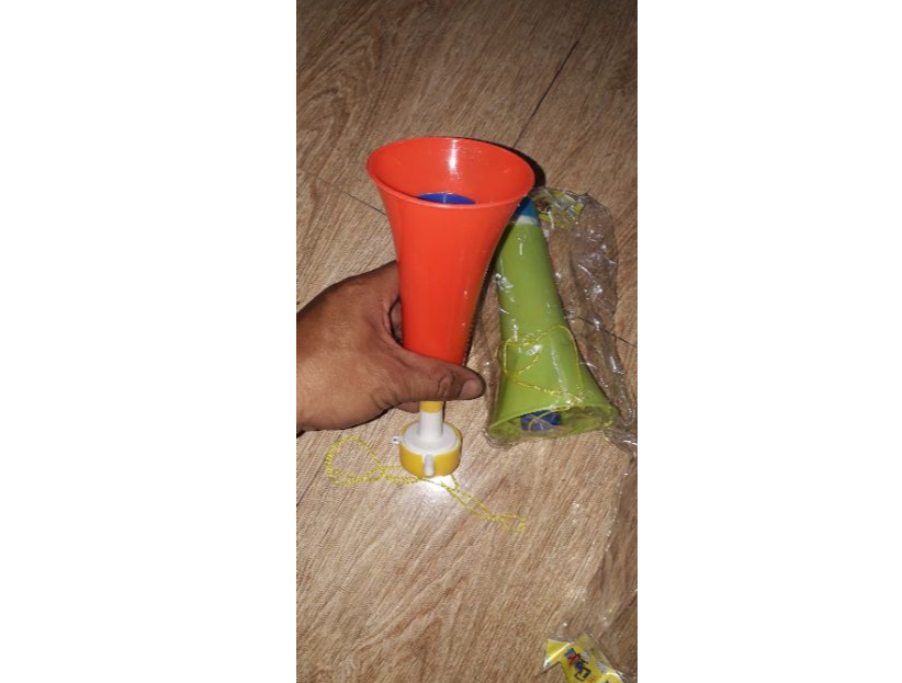 Đồ Chơi Kèn Loa Cổ Vũ Bóng Đá Cho Bé