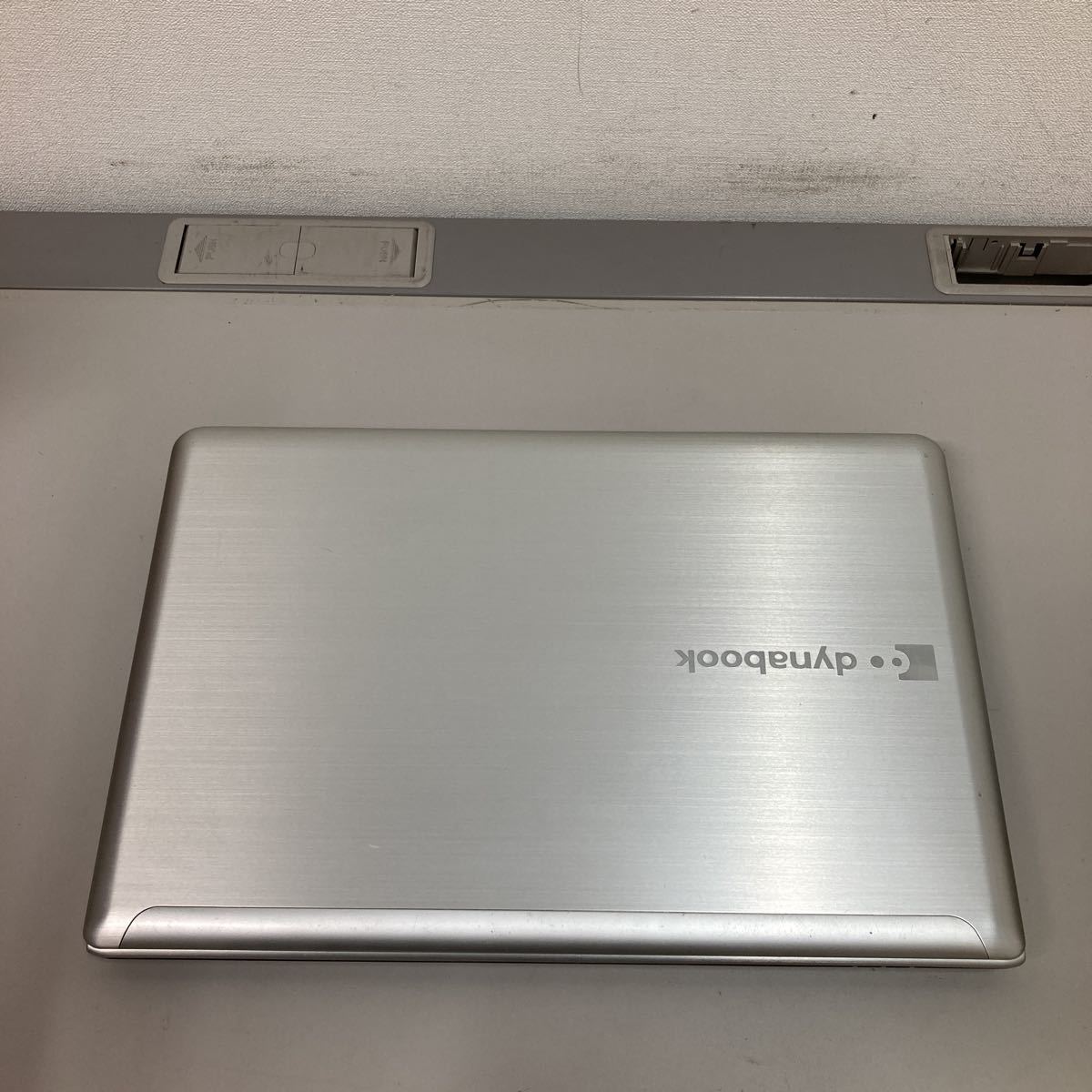 Laptop xách tay Toshiba T652 Máy Trạm | Core i7 | Ram 8gb | Ssd 256gb | Vỏ Kim Loại – MÁY BAO ĐẸP BAO MẠNH BAO BỀN