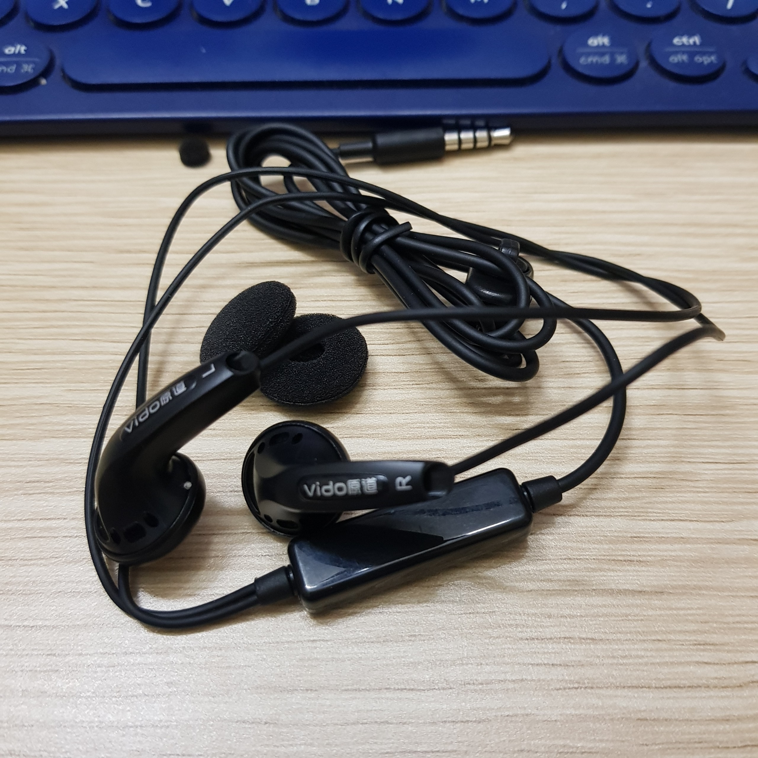 Tai Nghe Earbud Vido Nghe Êm Và Hay Vô Cùng