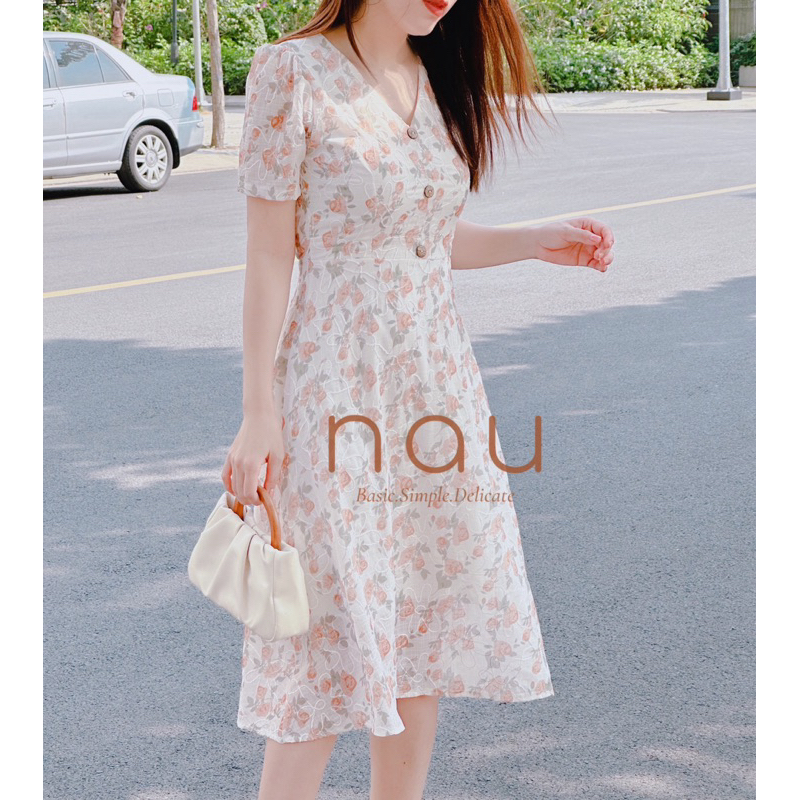 Đầm hoa nâu phối chỉ thêu dáng midi