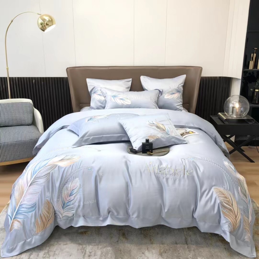 Bộ chăn ga gối Lụa silk thêu lông vũ Alabele