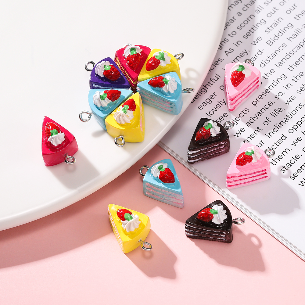 【Must-Have Accessories】 St.kunkka 5pcs Resin Pendant Imitation Dessert Strawberry Cake Pendant For DIY Beaded Jewelry Accessories Making.