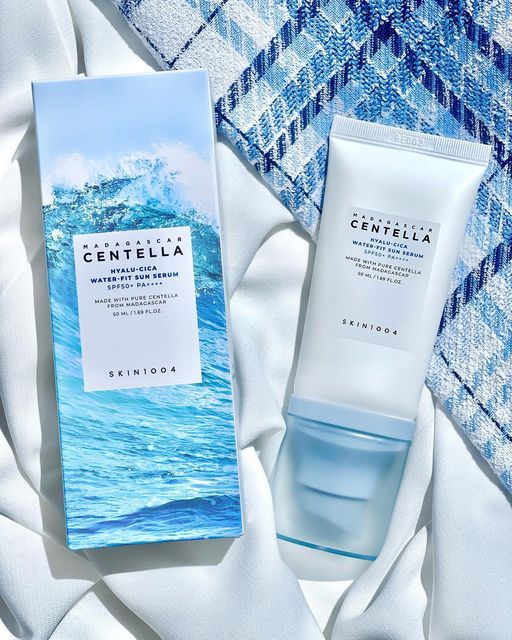 Centella%20Hyalu%20Cica%20Water%20Fit%20Sunscreen%2050ml%20-%20Image%202