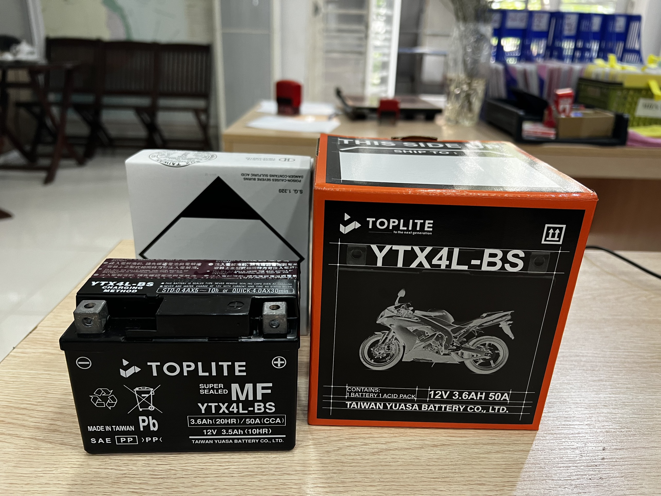 [HCM]Bình ắc quy xe máy Toplite YTX4L-BS (12V-3.5AH)
