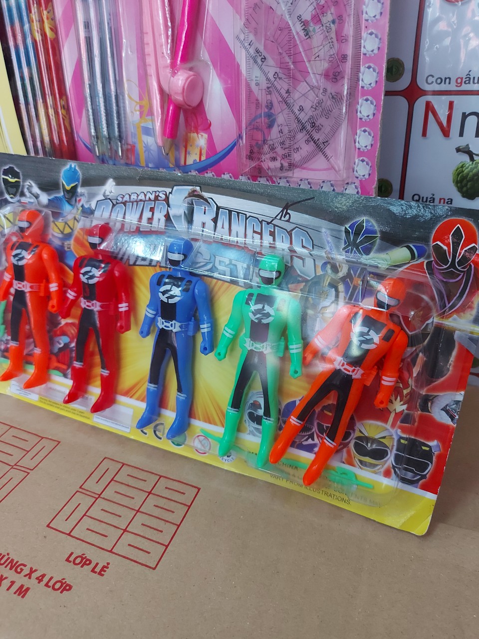 5 anh em siêu nhân