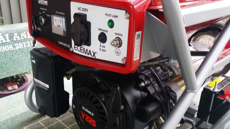 Máy Phát Điện Chạy Xăng 2.5KVA Elemax SV3300S