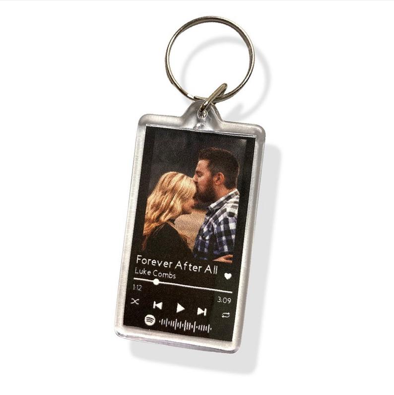 Móc khóa handmade bài hát Spotify theo yêu cầu