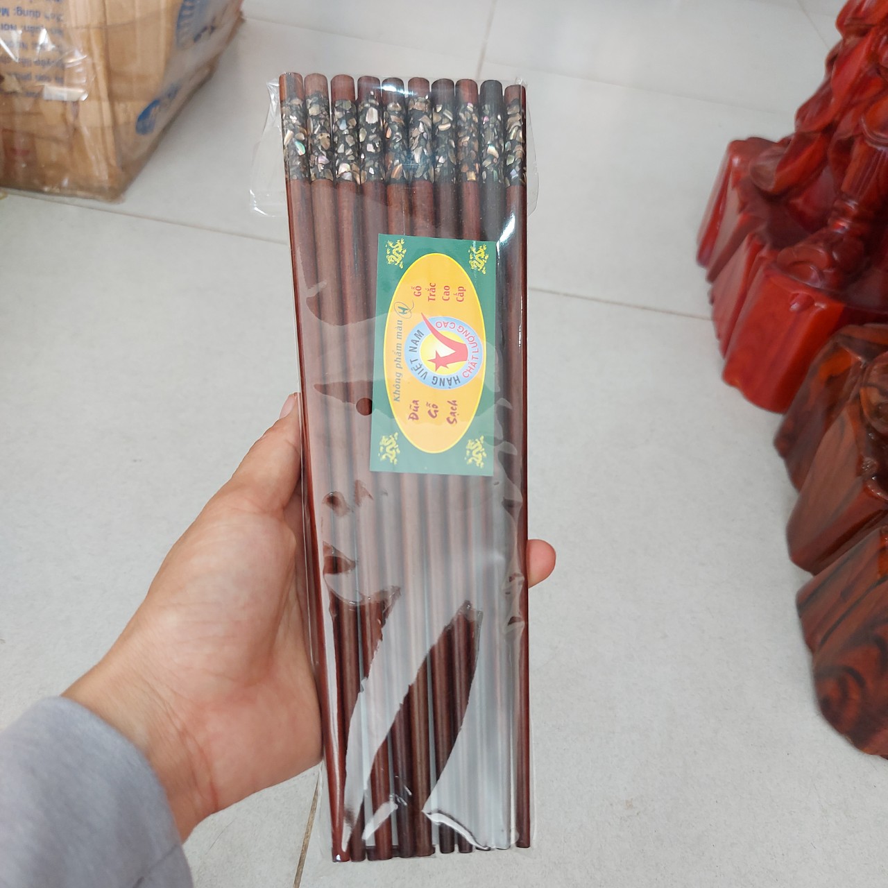 Đũa ăn gỗ Cẩm lai đầu vuông  (10 đôi)