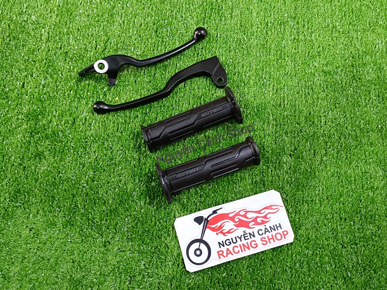 Cặp tay thắng +bao tay đen gắn xe Exciter-xe Winner