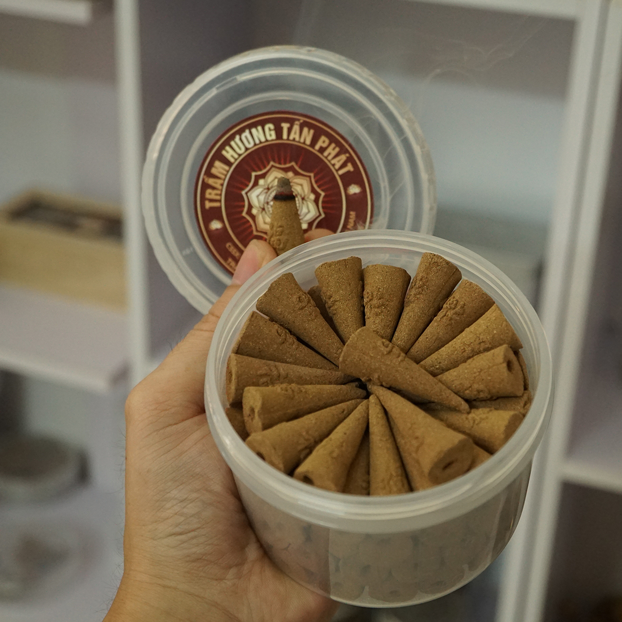 Nụ Trầm Hương Đặc Biệt & Thặng Hạng Cực Thơm  ( loại Khói Chảy Ngược  )