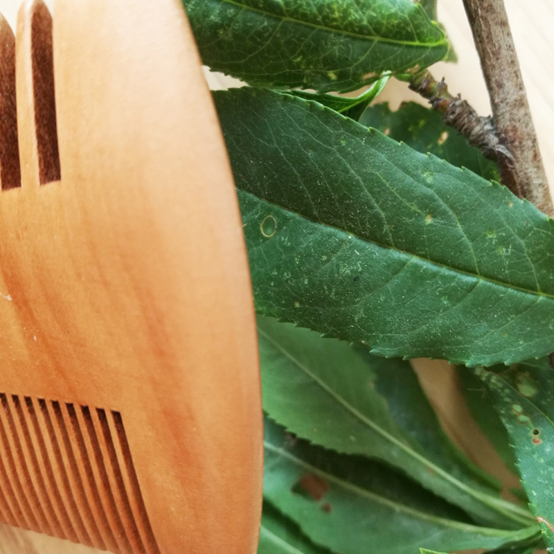 Wooden%20Comb%20Peach%20Wood%20Super%20Narrow%20Tooth%20Wood%20Combs%20No%20Static%20Lice%20Beard%20Scraping%20Comb%20Hair%20Styling%20Tool%0A%EF%BB%BF%20SEVICH%20-%20Image%204
