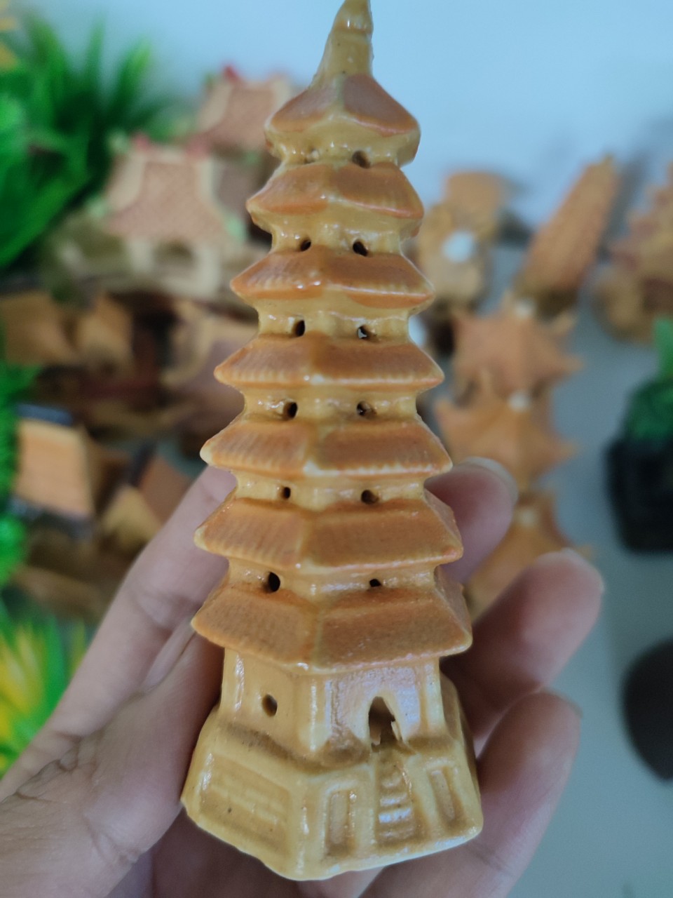 Tiểu cảnh trang trí bể cá, hòn non bộ