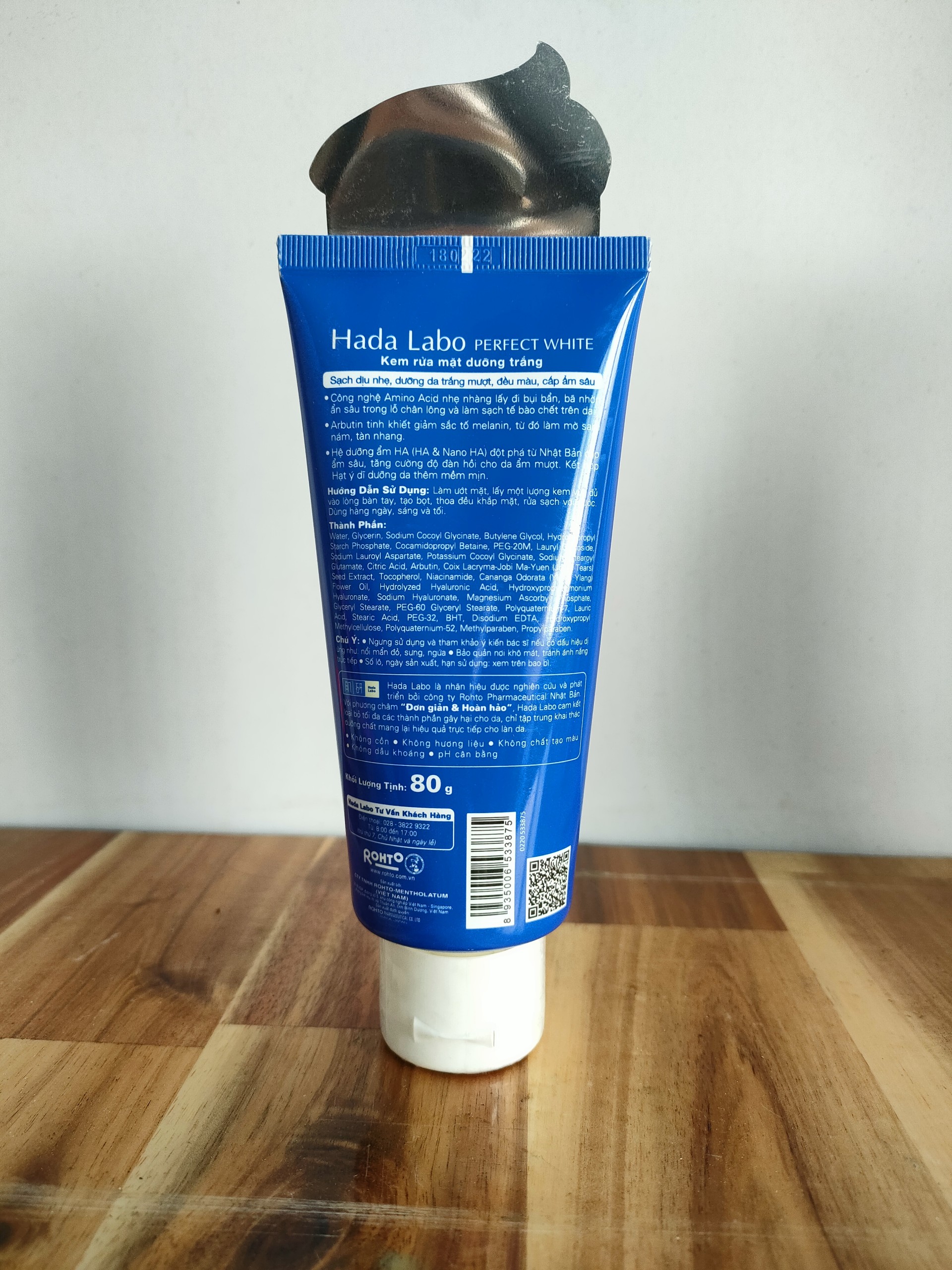 Sữa rửa mặt Hada labo DƯỠNG TRẮNG 80g XANH
