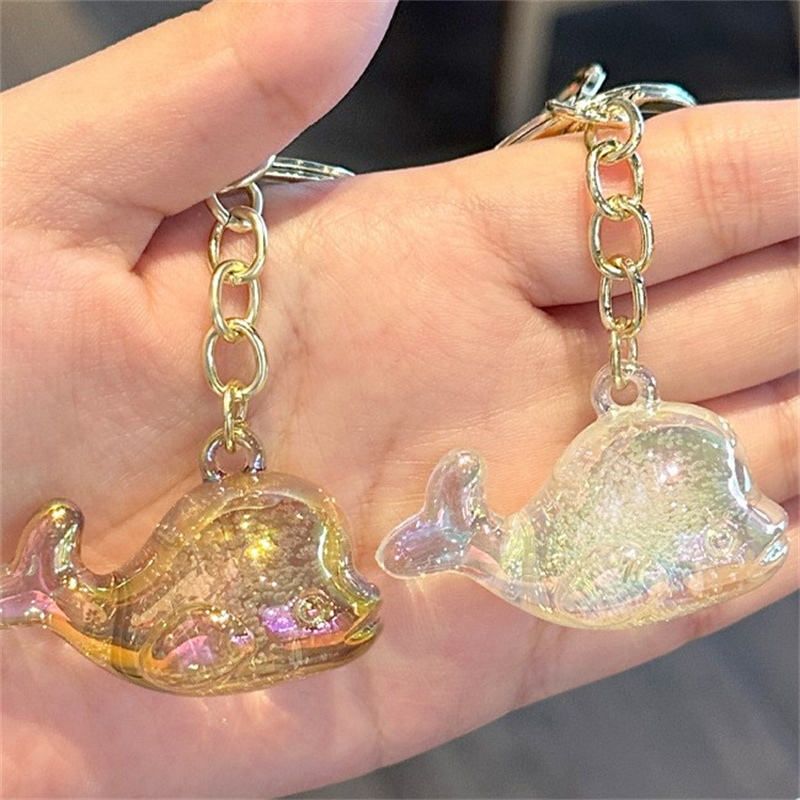 Crystal%20Dolphin%20Keychain%20Fullhouse%20-%20Image%202