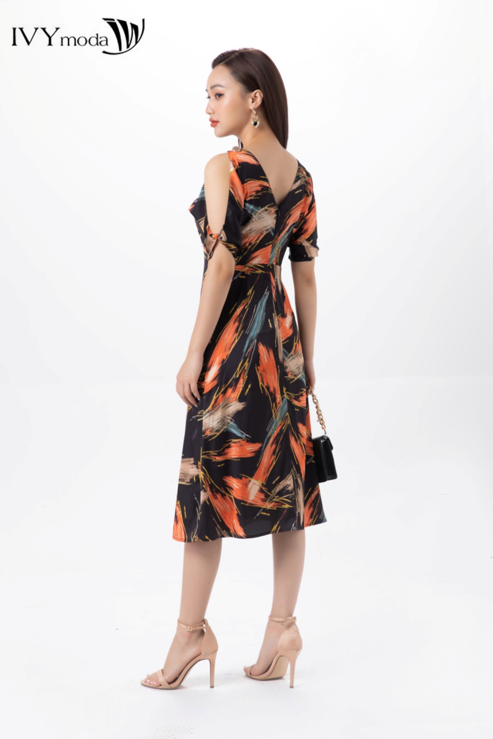 [ Nhập mã LAZSOCIAL10 - Giảm 20% tối đa 99K đơn 199K ] Đầm lụa Cut-Out vai IVY moda MS 48M7254