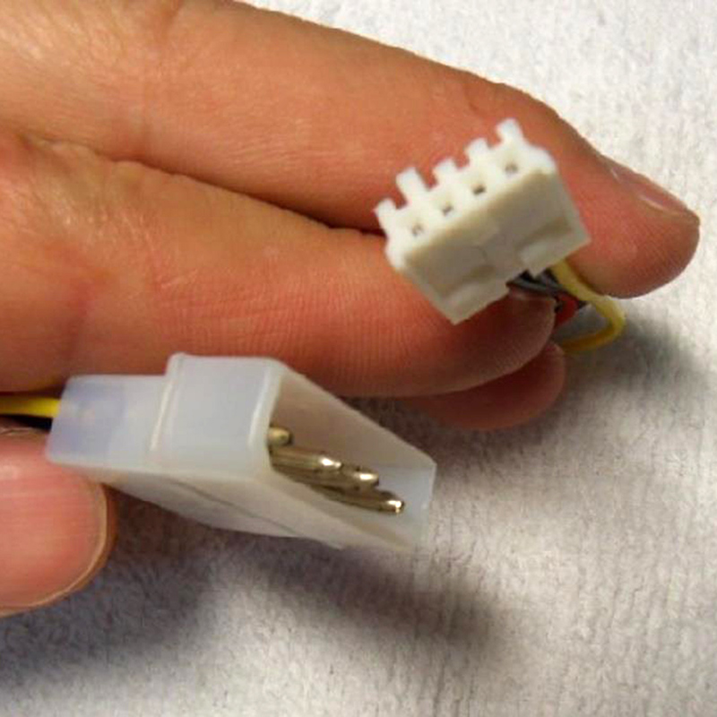 4%20Pin%20Molex%20IDE%20Male%20to%204P%20ATA%20Female%20Power%20Cable%20to%20Floppy%20Drive%20Connector%20-%20Image%207