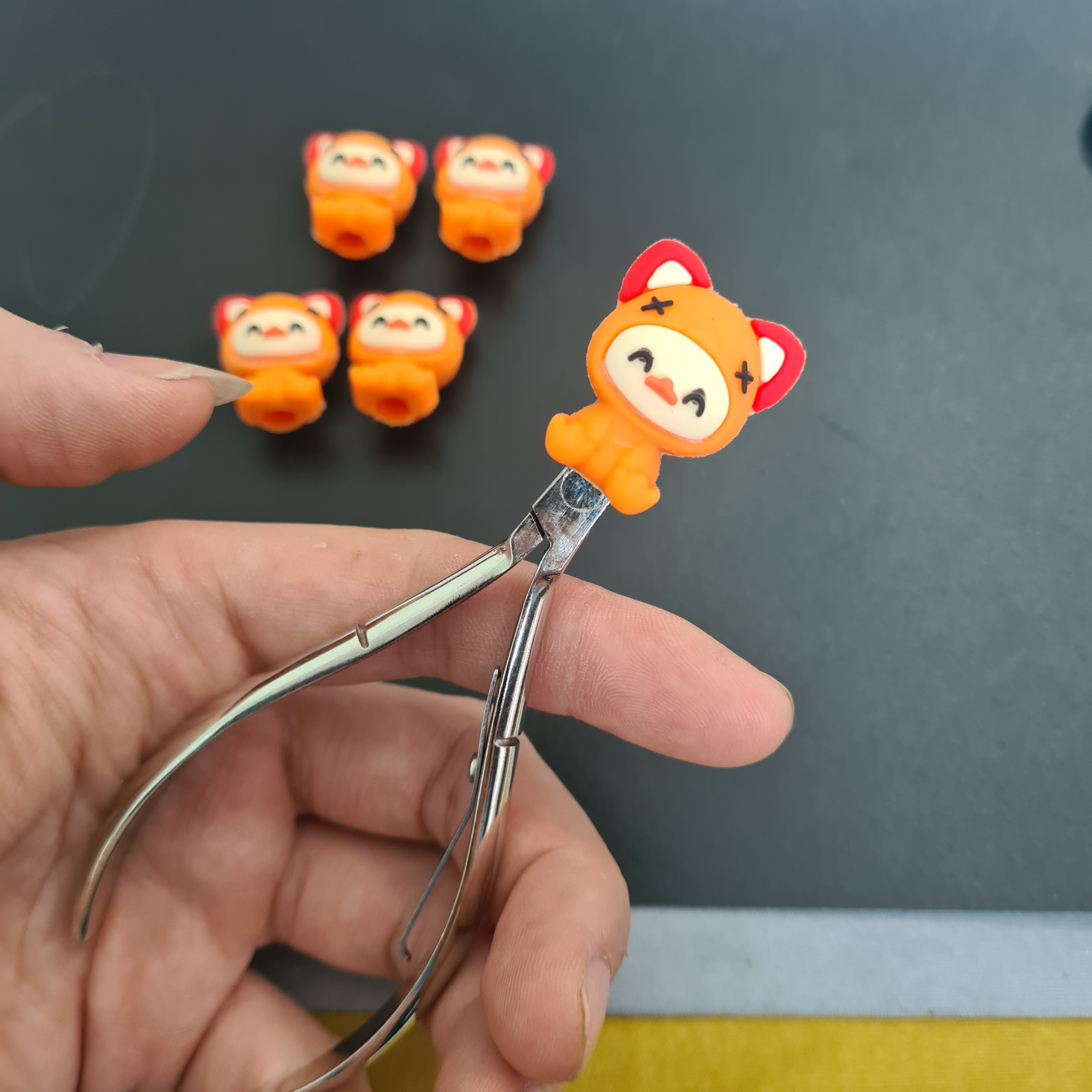 Bọc đầu kềm siêu cute NAIL SAMSAM