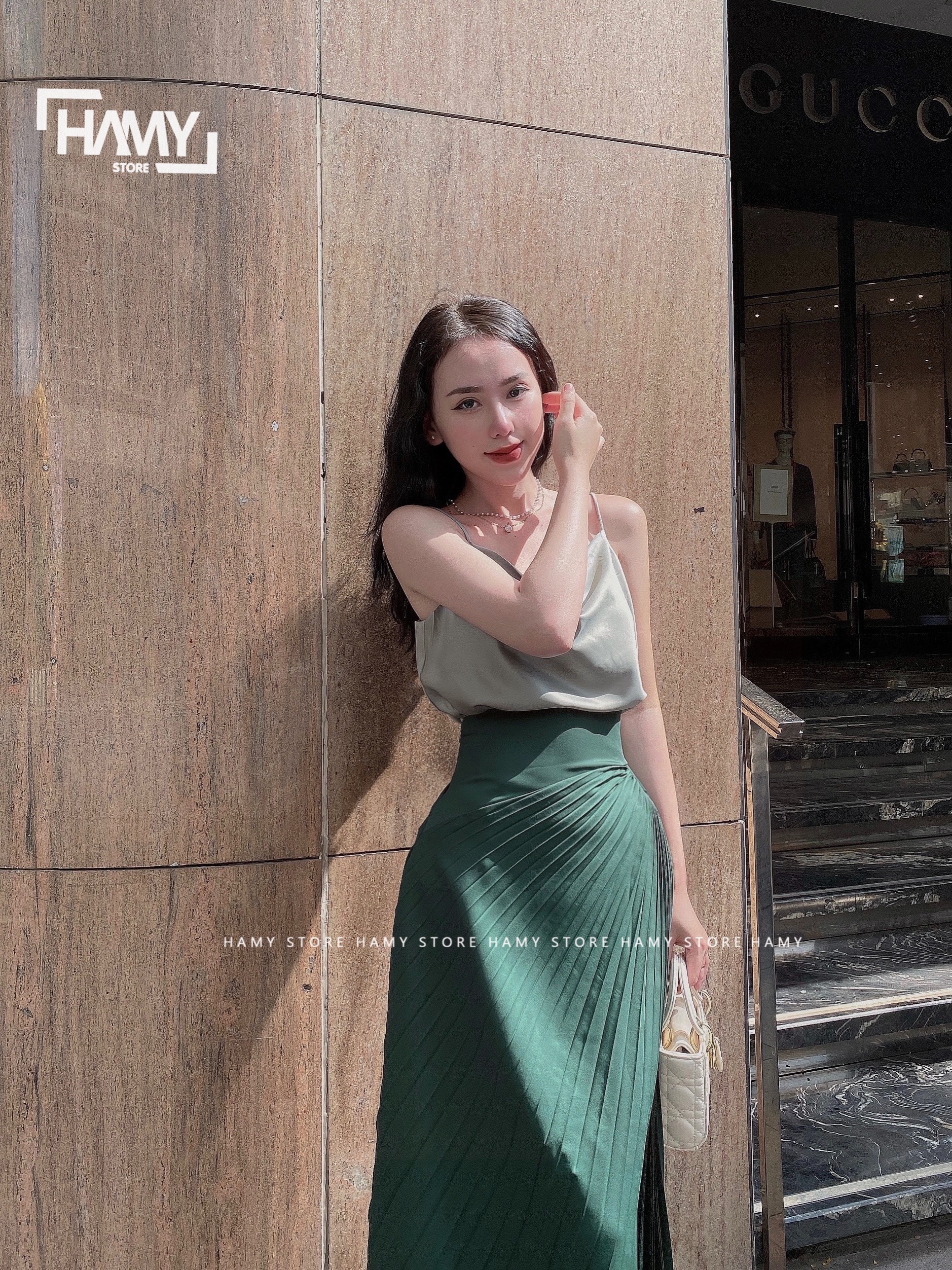Chân Váy Xếp Ly Xéo Bên