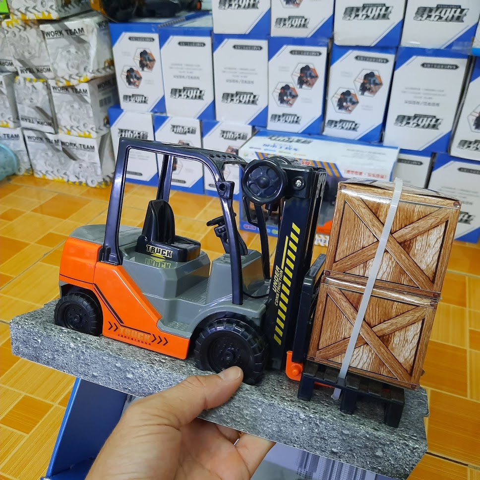 Xe nâng đồ chơi trẻ em bằng nhựa