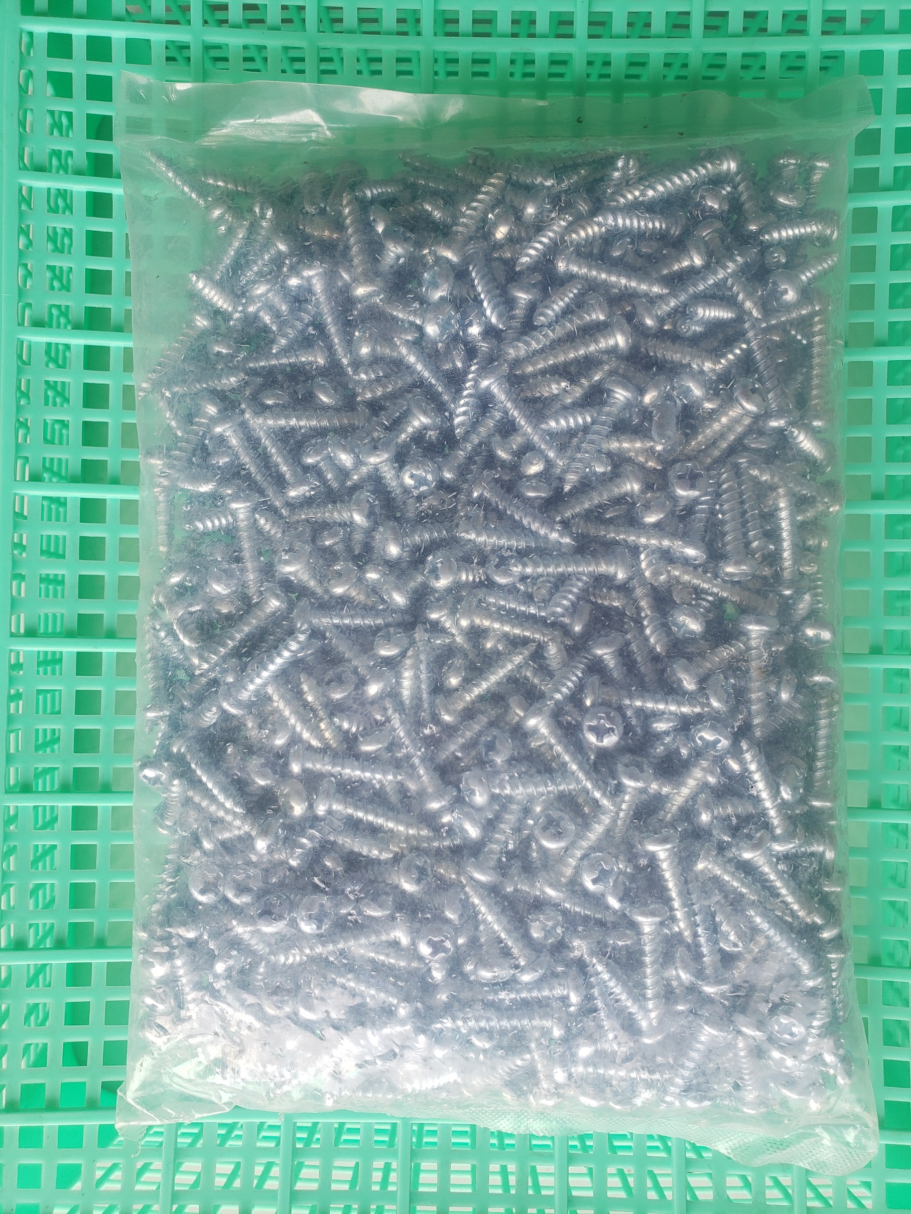 Vít gạo 2 phân (800 con)