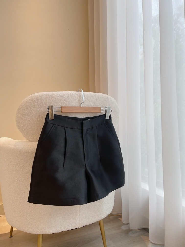 BEAUTEBYV - Quần short nữ vải tafta Hanny