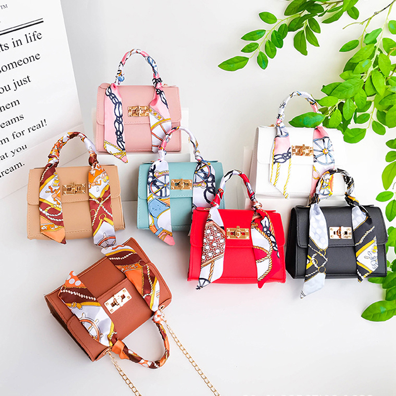 Silk%20Band%20Bow%20Lock%20Small%20Square%20Bag%20PU%20Leather%20Chain%20Handbag%20Crossbody%20Bags%20LUKE%20-%20Image%202