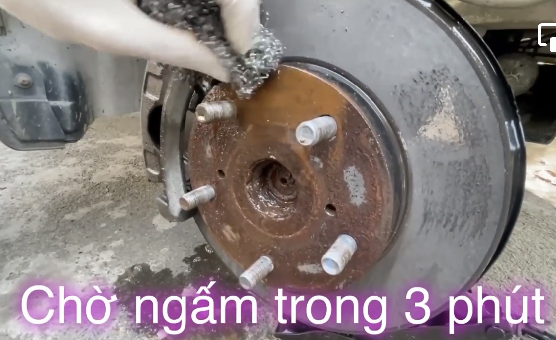 Chai xịt 500ml Tẩy Rỉ Sét Kim Loại_Sprayking Rust Remover