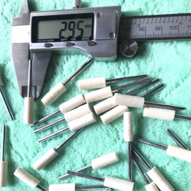 Trụ nỉ đánh bóng 6mm cán 3mm