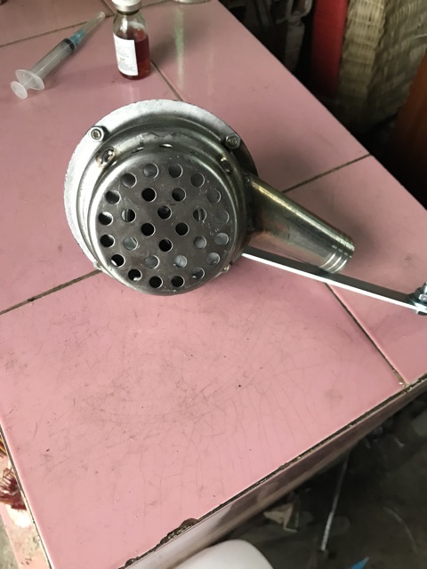 Đầu Bơm nước Inox gắn vào máy cắt cỏ