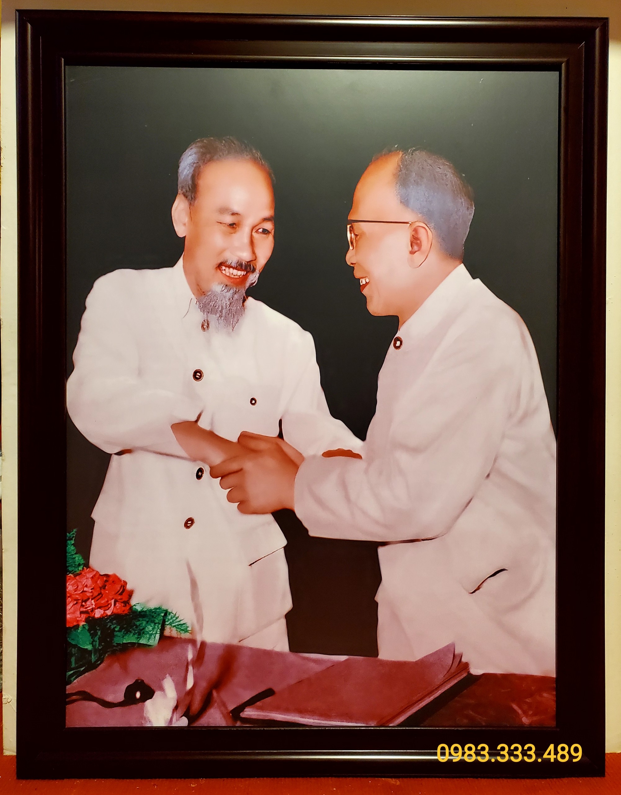 Ảnh gốc in dầu bác tôn & bác hồ