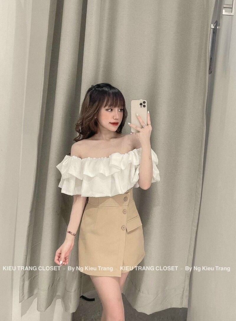 Áo croptop trễ vai 2 tầng cộc tay bồng bánh bèo áo trắng trần năng động