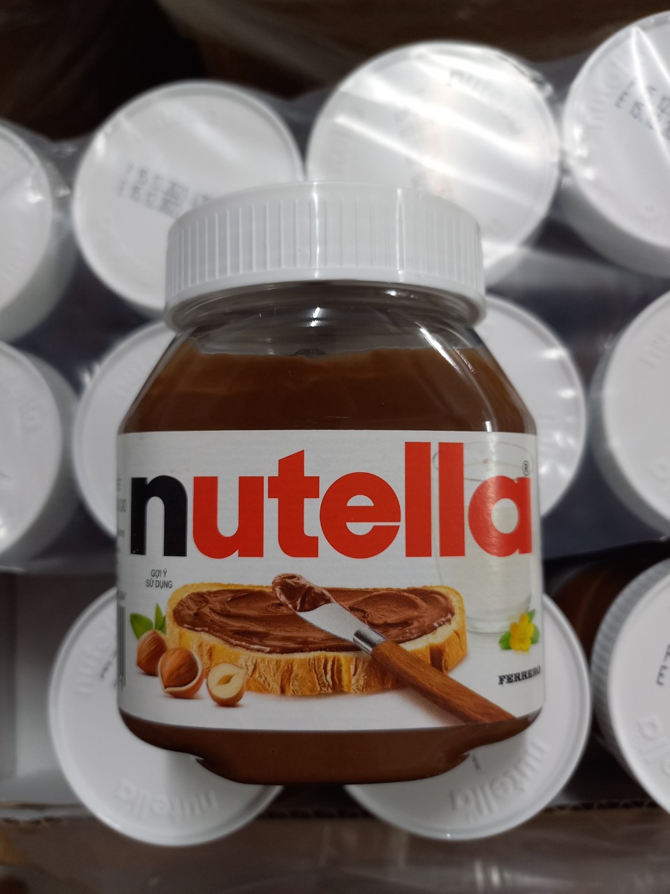 Bơ hạt phỉ phết cacao Nutella hộp 200gr