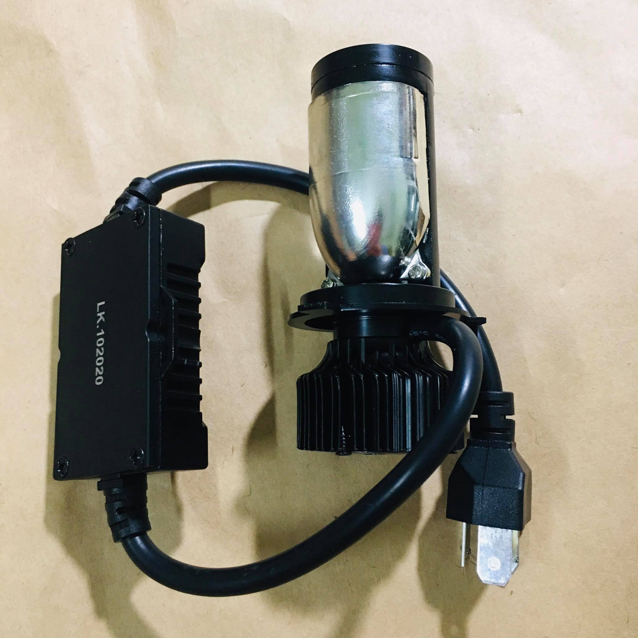 ĐÈN PHA LED BI CẦU MINI T9 CHÂN H4 BẢN NÂNG CẤP CÓ ỐC CHỈNH GIÁ 1 BÓNG