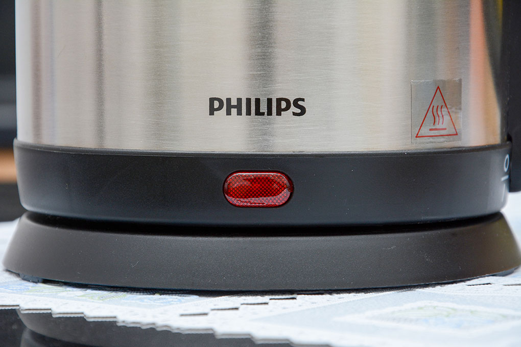 Bình đun siêu tốc Philips 1.2 lít HD9303