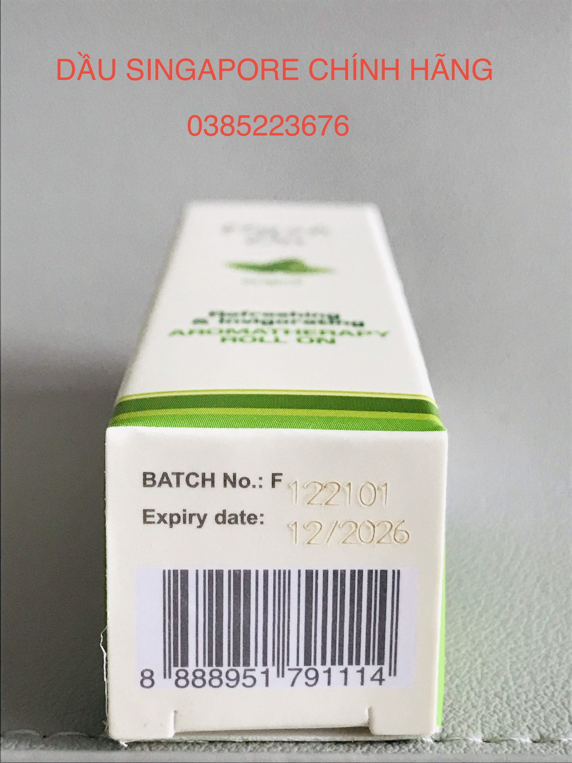 Dầu gió lăn Fresh On hiệu con Ó Singapore