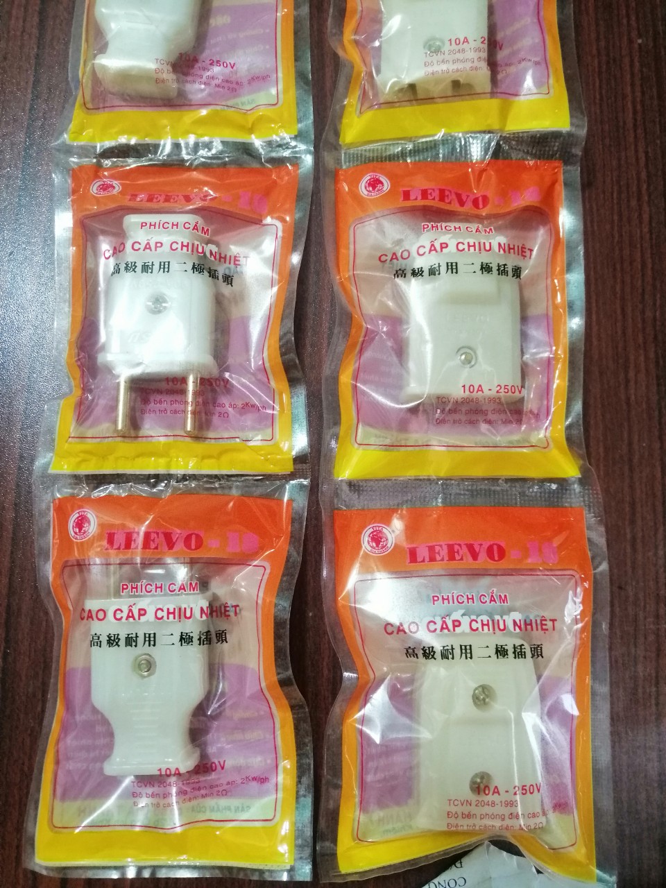 Phích cắm đơn đực/cái 10a-250v