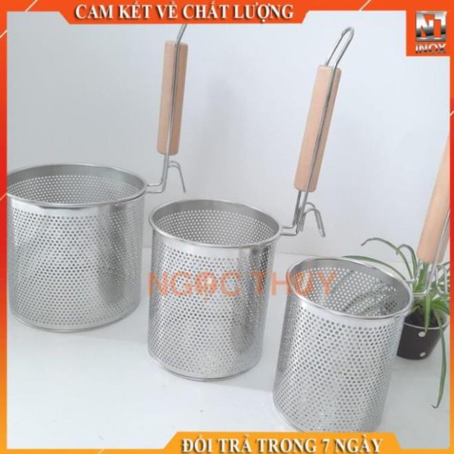 Vợt trụng hủ tiếu, mì, nui lưới dày dặn