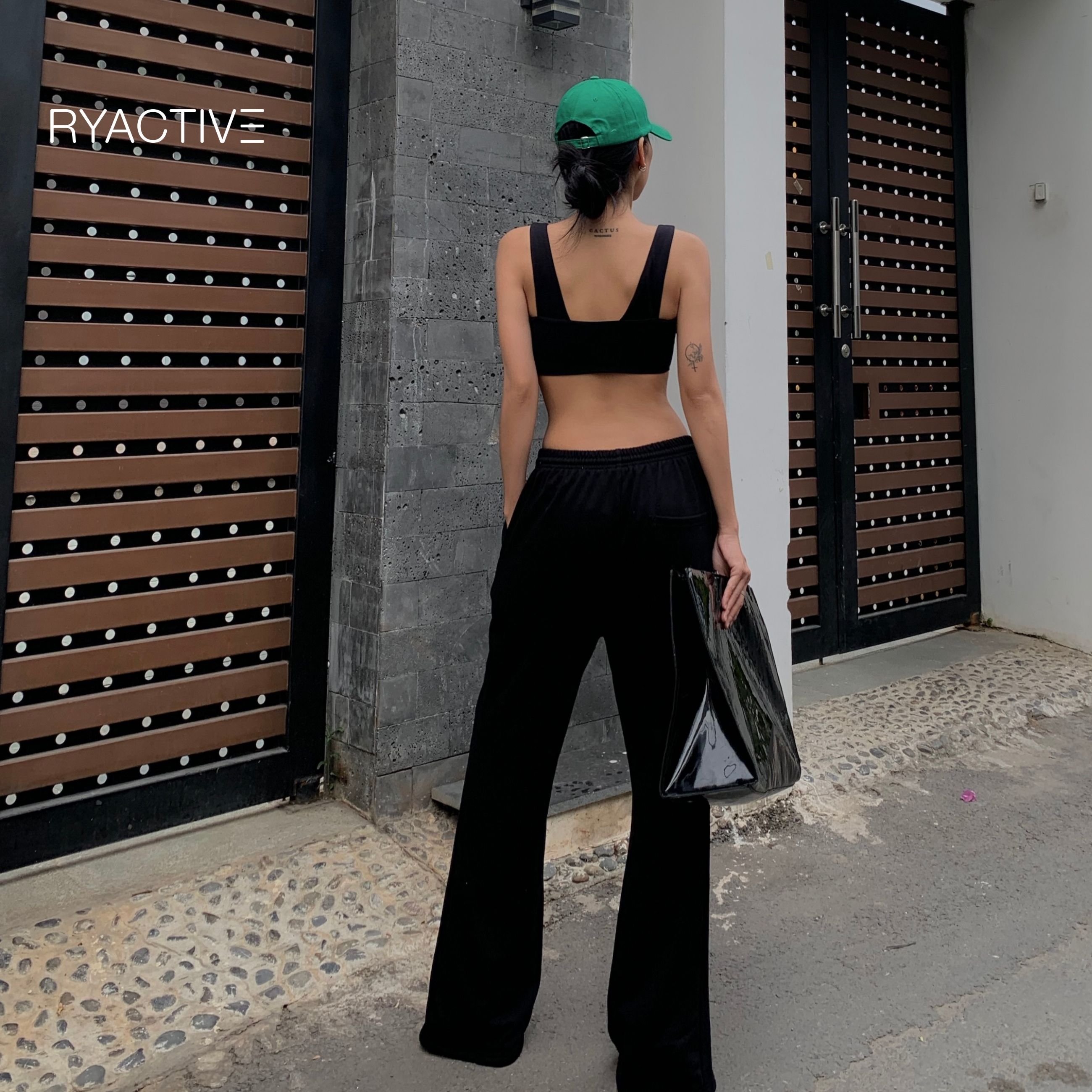 Quần nữ ống rộng RYACTIVE - RYA Loose Pant Black