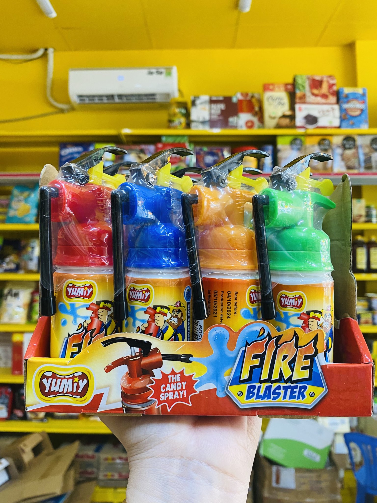 [NGẪU NHIÊN] Kẹo Xịt Chua FIRE BLASTER Yumiy Bình Cứu Hỏa 55ml