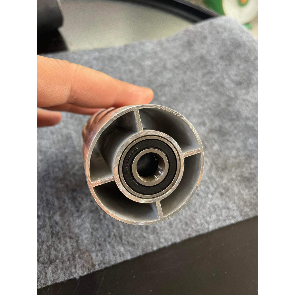 Ru lô máy chà nhám trước hoặc sau mkt 9403