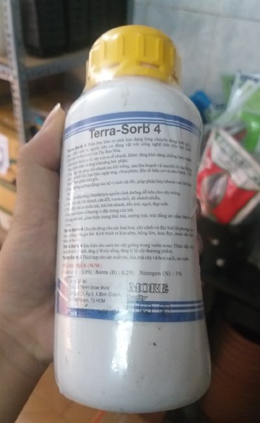[HCM]Chế phẩm TERRA-SORB 4 ROOT phân bón ra rễ cực mạnh chai 01 lít