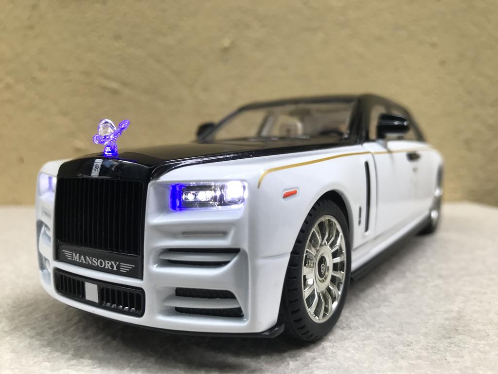 Mô hình xe Rolls-Royce Phantom MANSORY 1:24