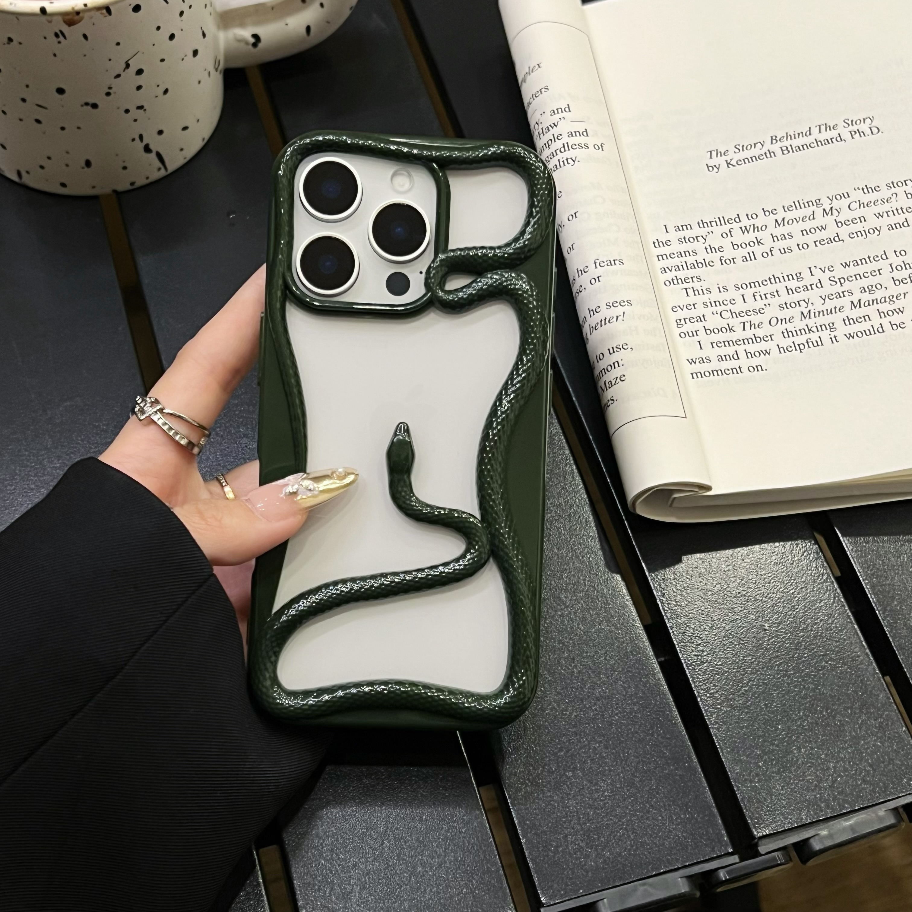 Sroof%20Case%20For%20iPhone%2011%2012%2013%2014%2015%2016%20Pro%20Max%2014%2015%2016%20Plus%20New%20electroplated%20Guangze%20Medusa%20dark%20green%20and%20wine%20red%20hollow%20snake%20Phone%20Case%20Back%20Cover%20-%20Image%205