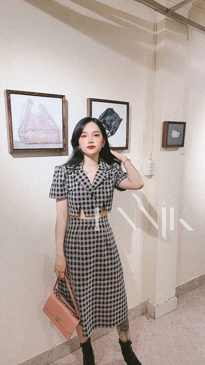 Set vest nữ cut out caro dạo phố