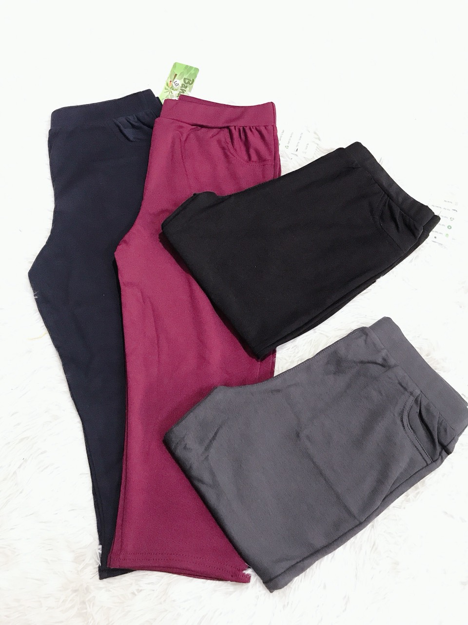 QUẦN THUN ÔM LEGGING LỬNG NỮ CO GIÃN 4 CHIỀU MÊM MÁT ( 3 CÁI 100K)