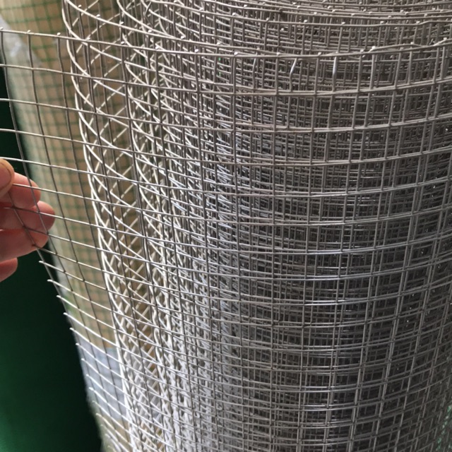 cuộn lưới sắt quây chuồng ô vuông 30m  ( khổ cao 1m- ô vuông 1cm và 2cm)
