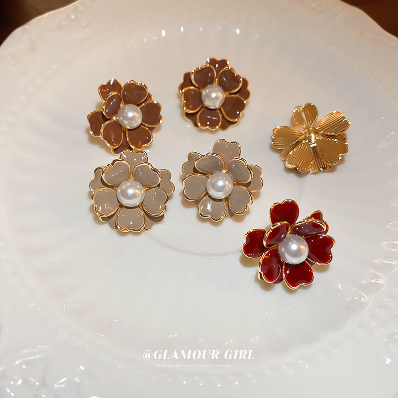 Pearl stud earrings for women