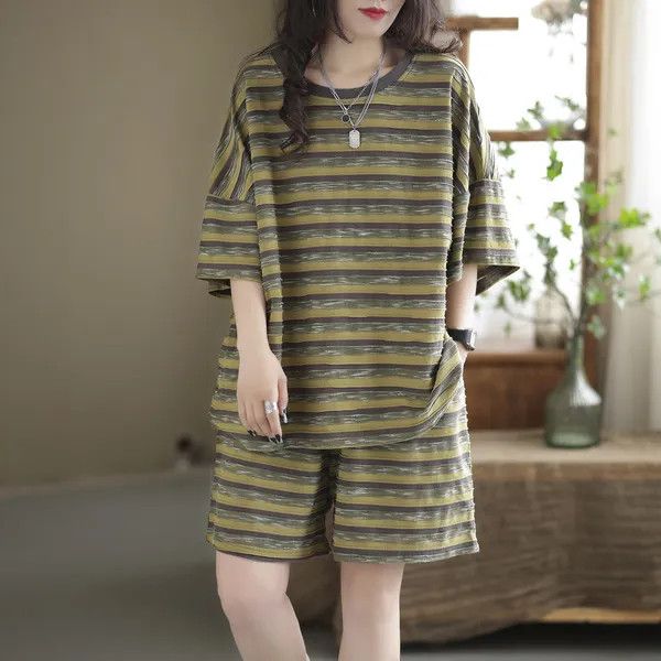 Plus size 1 set Oversized loose stripe Cotton short sleeve tshirt + High waist retro shorts