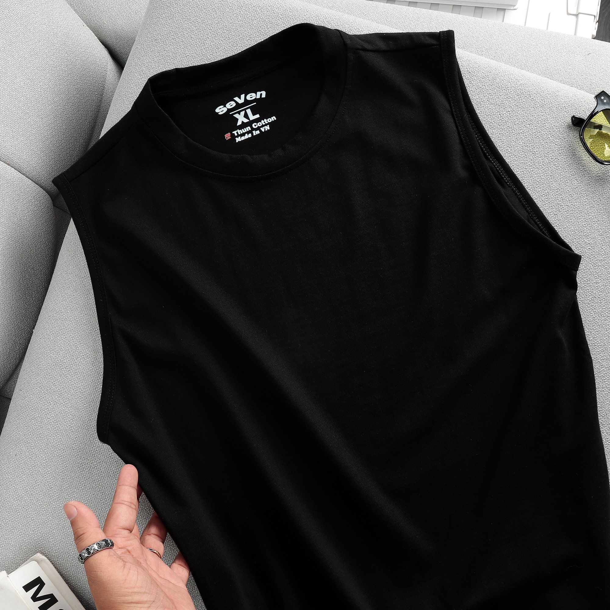 Bassic Men's Sleeveless T-Shirt